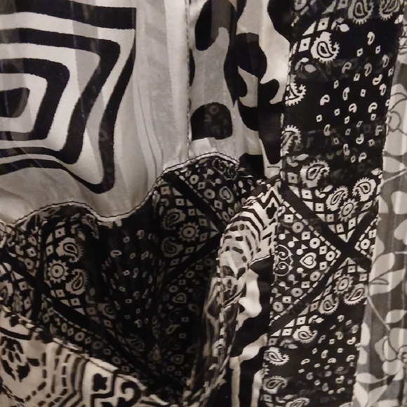 Elegant Black and White Blouse Young Threads - Picture 4 of 6